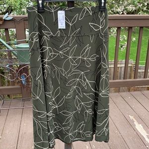 Roz & Ali olive green MIDI Skirt Med